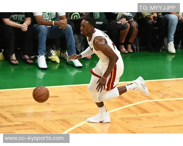 阿德巴约强调一对一防守的重要性强调外线扑防细节的落实与执行