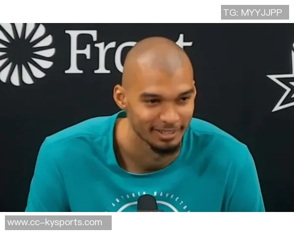 凯尔登谈与文班互剃光头的趣事及注意事项分享 凯尔登谈与文班互剃光头的趣事及注意事项分享